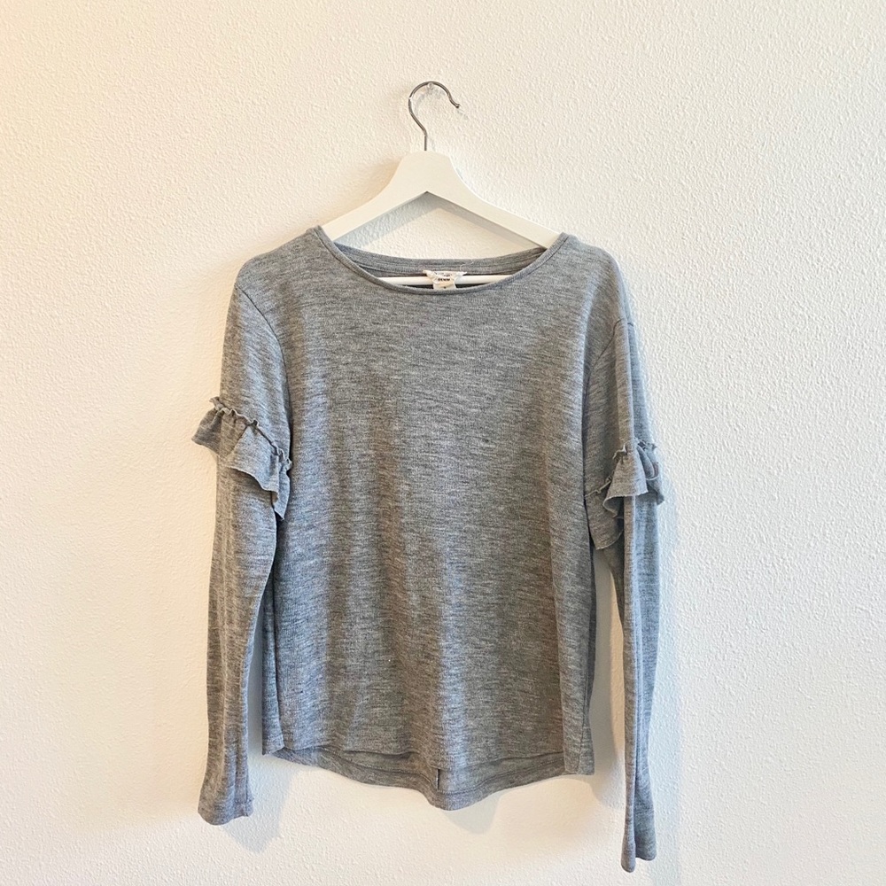 For The REPUBLIC Ruffle Sleeve Tee